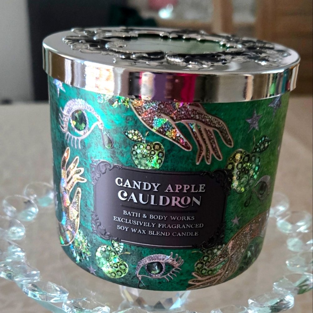 Candy Apple Cauldron Bath & Body Candle